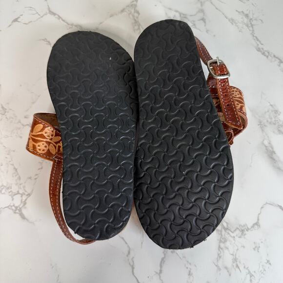 Artisanries D'Mitzy Huaraches Sandals Kids US Sz 0 Brown Leather Embossed Floral - Picture 8 of 8